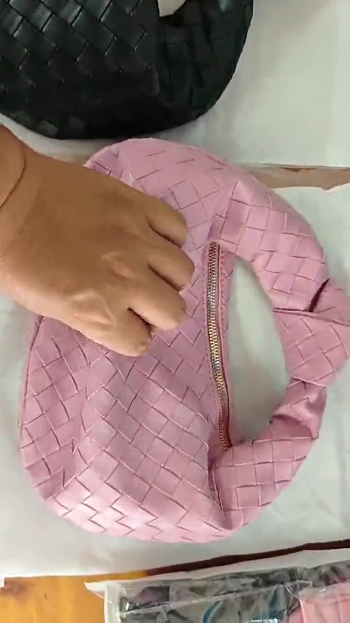 Bag inspection video preview